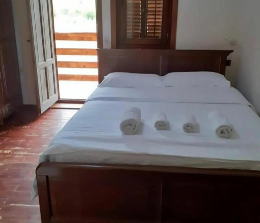 Residence: Quku I Valbones 0*, Valbone Albania