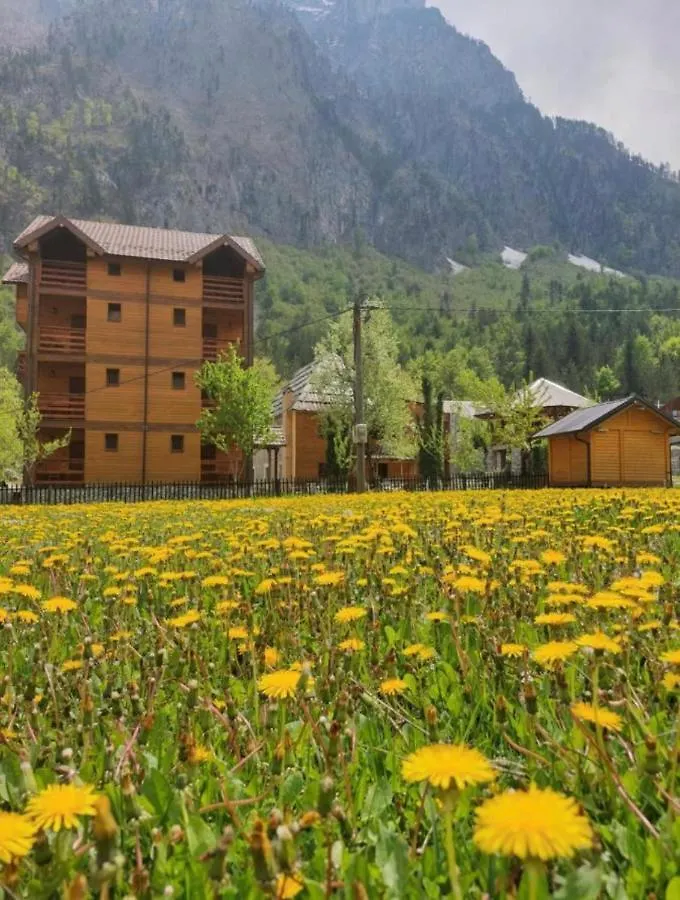 Residence: Quku I Valbones